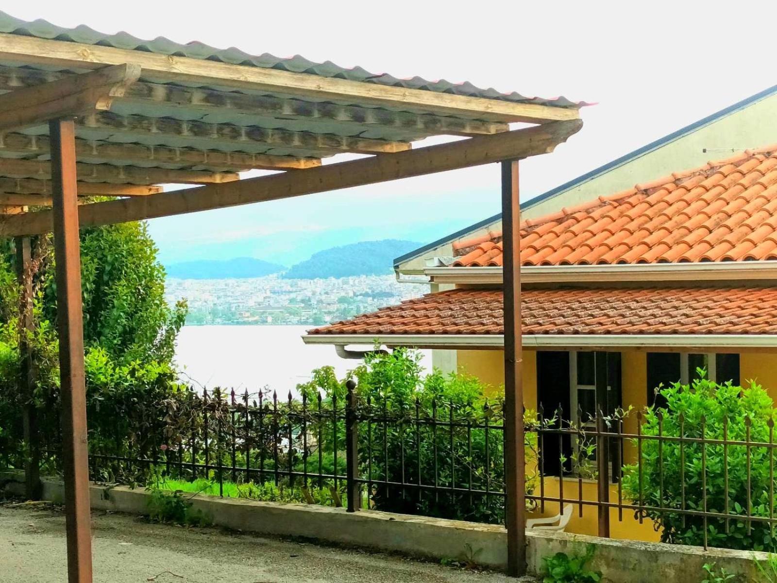 Lake View Янина Екстериор снимка